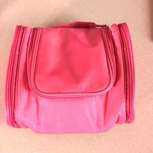 Travel toiletries bag